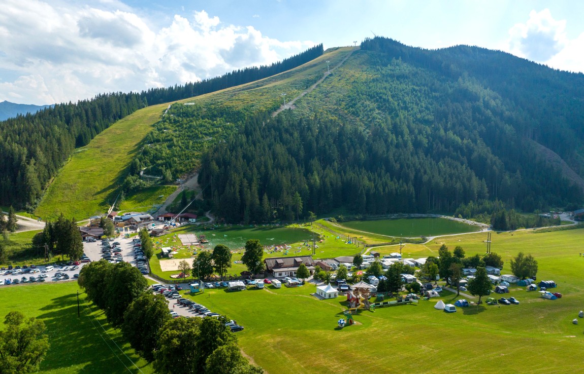 Campingplatz direkt am Badesee am Rittisberg