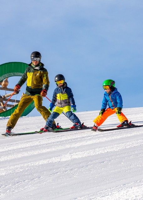 Familie auf der Skipiste