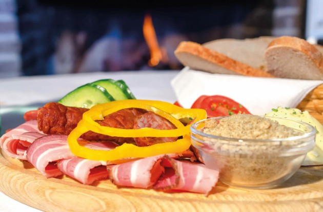 Brettl Jause auf der Sonnenalm