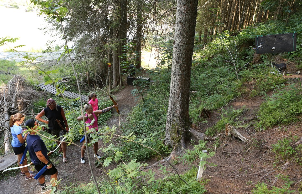 Bogenschießen im Parcours am Rittisberg