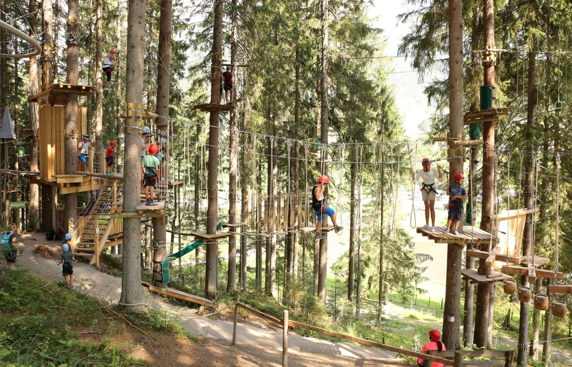 Klettern im Hochseilgarten in Ramsau am Dachstein