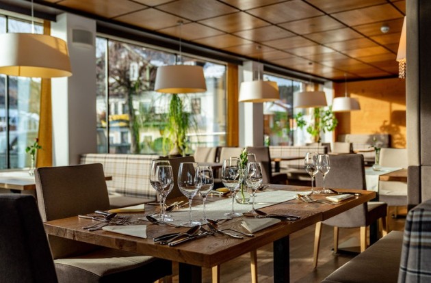 Gedeckter Tisch im Hotel Pehab