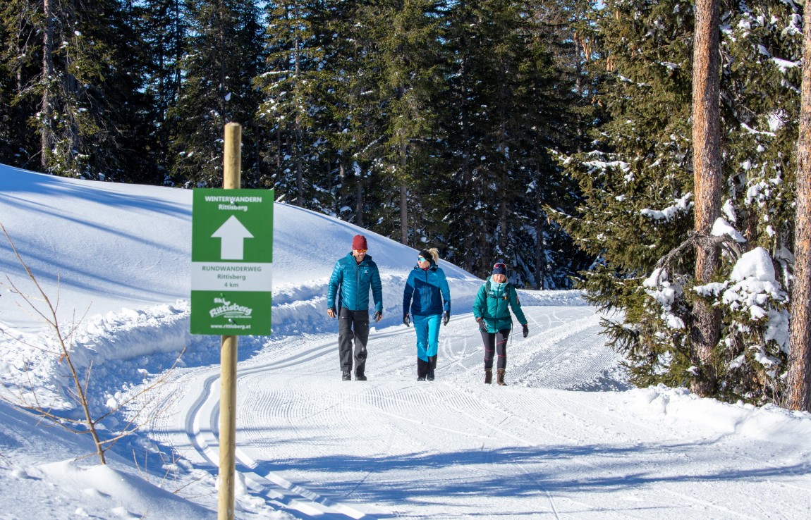 Beschilderter Winterwanderweg in Ramsau